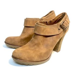 Sofft Suede Ankle Booties